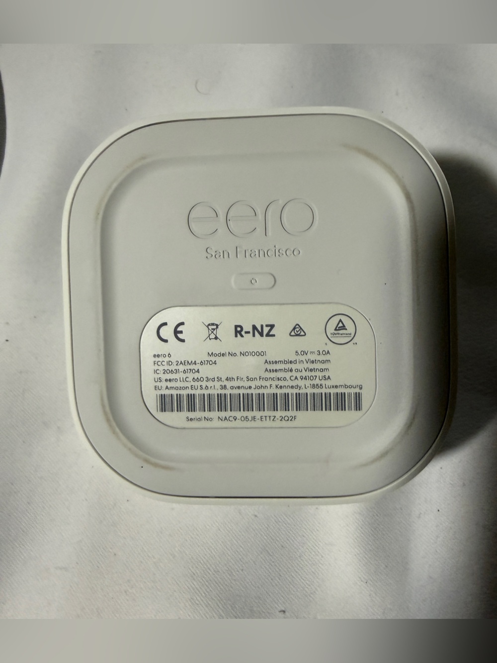 eero White Mesh Wi‑Fi Router Base - Picture 3 of 3